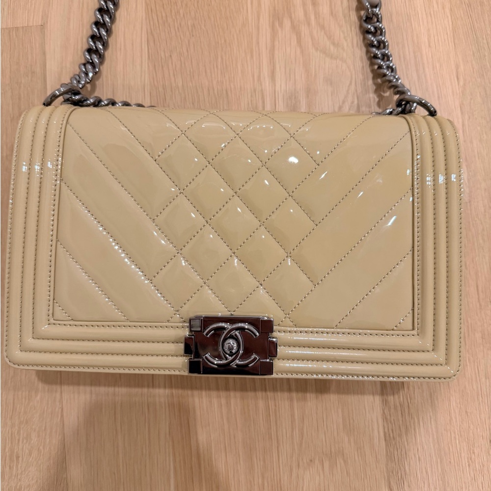 AUTHENTIC Chanel patent leather medium box bag.
